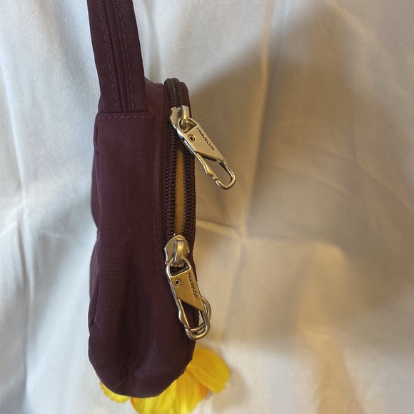 Travelon Bags Rare Travelon Crossbody Rfid Blocking Anti Theft